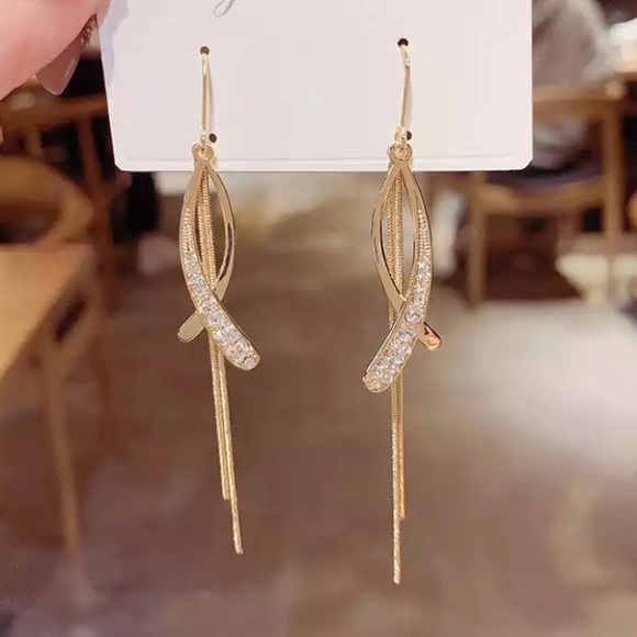 New 18k gold plated earrings - Picture 2 of 5